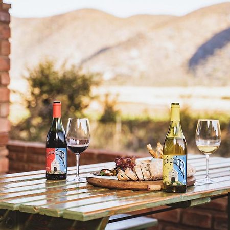 Otavi Vineyards Self-Catering & Camping Exterior foto